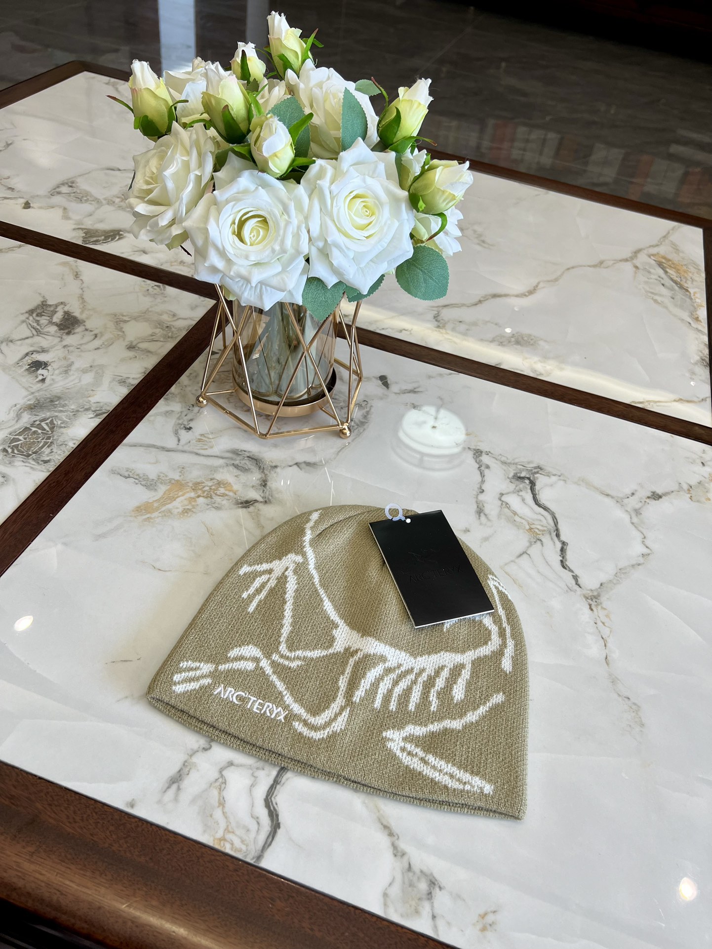 ARC'TERYX hat model 25